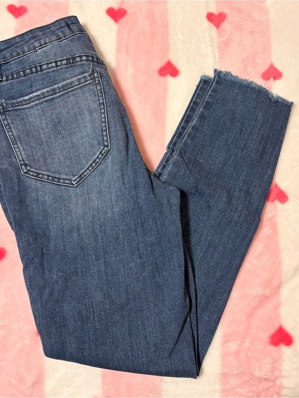 eunina Raw-Hem Dark Blue Ankle Jeans